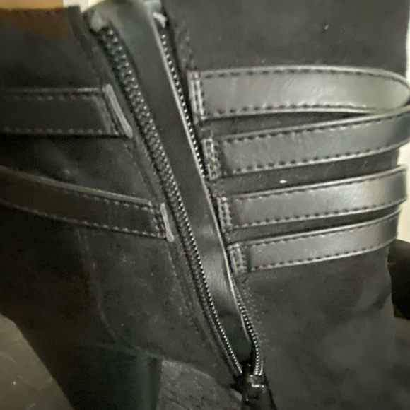 Torrid Black Faux Suede Wrap Buckle Heel Ankle Boot- Sz-11W - Picture 7 of 16
